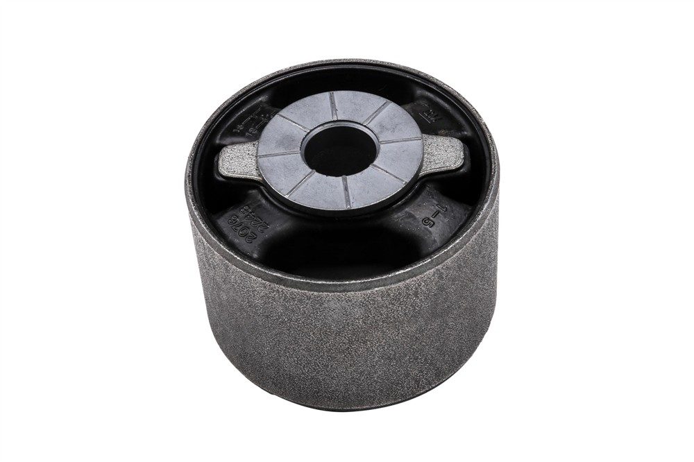 GM Genuine Parts Differential Carrier Bushing 20762248 — image 2
